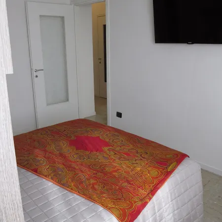 BOYS' HOUSE - 90 sq. m. JUST FOR YOU. Отели в г. Павия