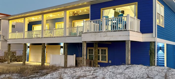 #1 Reviewed Home on Navarre Beach Forever Views 33' Pool Outdoor Bar/TVs Hot Tub Hotels in Pensacola Beach