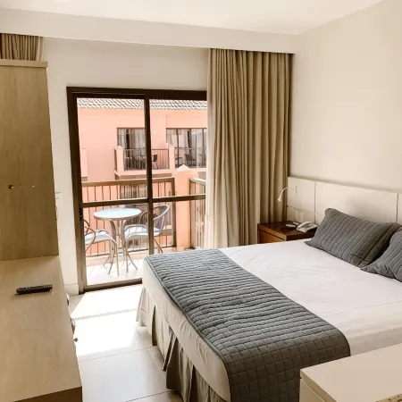 Jurerê Beach Village - Flat na Praia