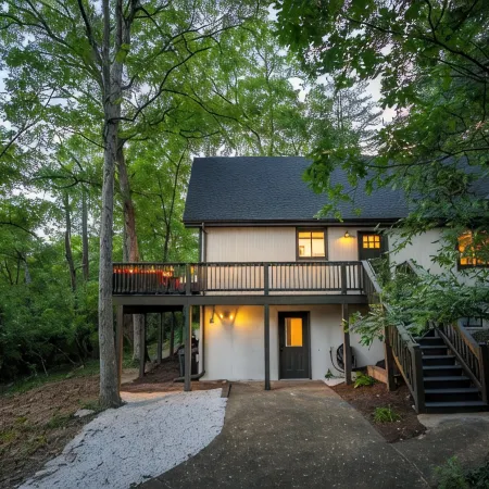 Serene Massanutten Retreat, Nestled in the Trees