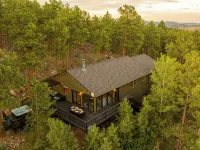 Bailey Treetop Retreat: Spacious, Hot Tub, Pool Table, Yoga, Family, Views Ξενοδοχεία στην πόλη Bailey