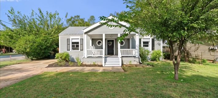 The Leona House~Huge Backyard~Downtown Georgetown ジョージタウンのホテル