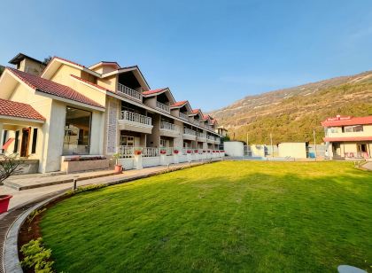 The Grand Leela Resort