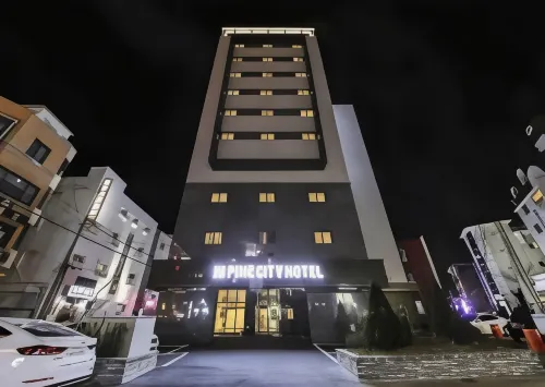 Gangneung Pine City Hotel - Motels