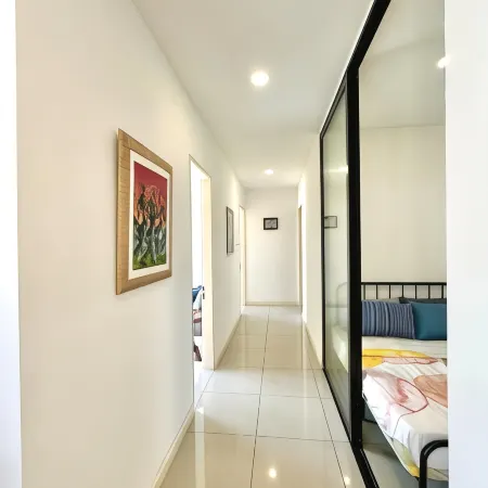 D’pristine 4 bedroom 1725 opp legoland and medini