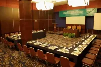 Royal Jelita Hotel - 3-Star