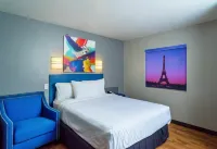 Studio Z, Ascend Hotel Collection