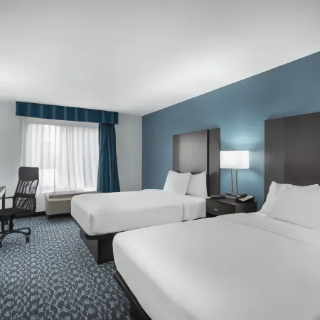 Baymont by Wyndham Charlotte University Отели рядом с достопримечательностью «Торговый центр Tryon»