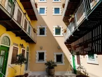 The Market Courtyard - Suites Hotel โรงแรมใน