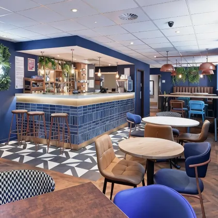 Travelodge Cardiff Central Queen Street