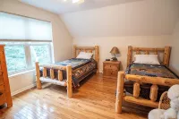 Arbor Pines Oak - walk to downtown Glen Arbor - Wifi