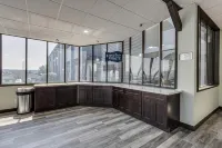 Days Inn & Suites by Wyndham Spokane - breakfast