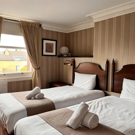 The Mountford Hotel - Free Parking Отели рядом с достопримечательностью «St Michaels»