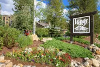 Top-Floor Condo Near Lifts With Hot Tubs, Pool, Washer/Dryer, On Demand Shuttle - 2-Star