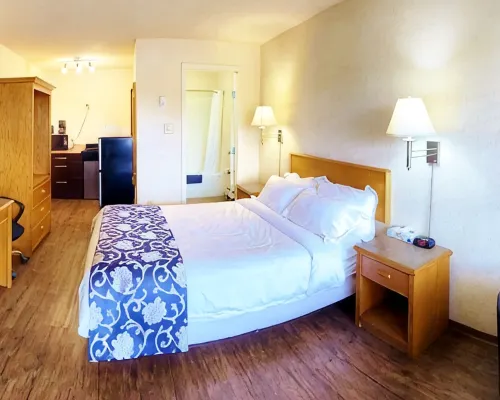 Grande Mountain Lodge Hotels in Grande Cache