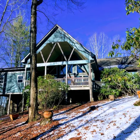 The Canopy: Single-Level Sky Valley Home Private Sauna & Wellness Space. No Pets