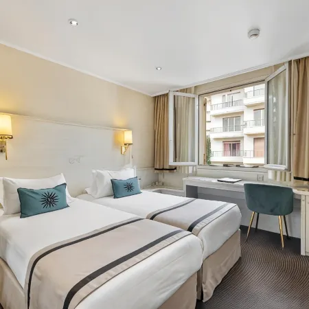 HOTEL NAPOLEON
