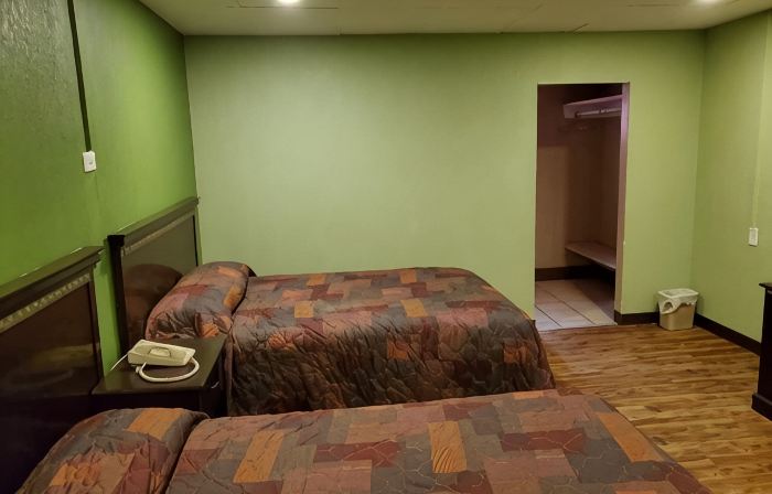 Trailway Motel