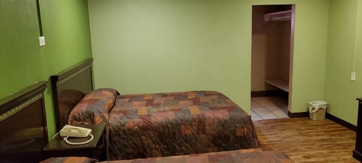 Trailway Motel Hotel di St. Clair County