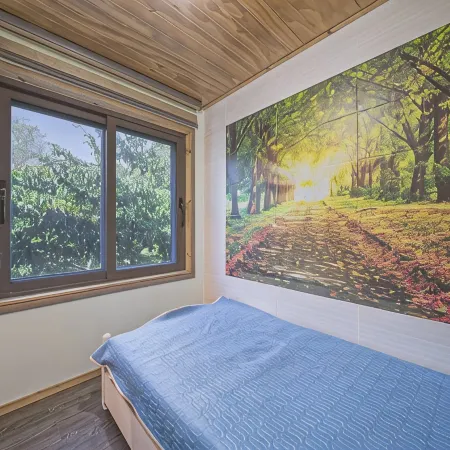 Geochang Deokyu Gongbang Pension (Pine Room)