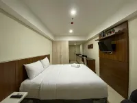 New and Homey Studio Apartment at Warhol (W/R) Residence - Holiday Apartments