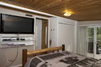 Quiet Cabin Setting on small river - Chalets