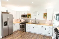 Cozy Casa. 1 mile from the beach/downtown. - 4-نجوم