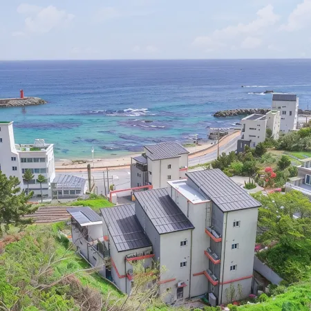 Gangneung the One Pension and the Classic Pension Отели рядом с достопримечательностью «Порт Чумунджин»