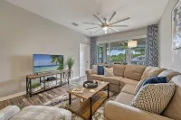 Luxury GreenLinks Condo: Top Rated Golf, Resort Pool,LakeView - close to beaches - 4-Star