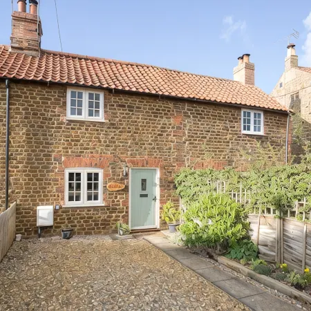 Charming cottage on North Norfolk coast