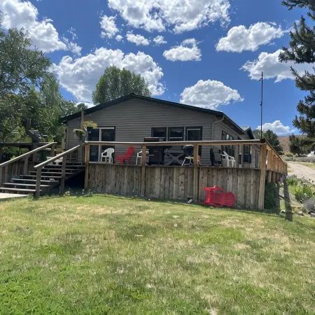 Toots and Elmer’s Beautiful home on the Wind River