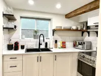 Quaint, Clean and Modern Home - 방갈로