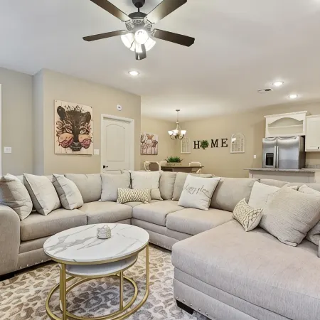 Minutes from LSU, SU, & Downtown Baton Rouge!