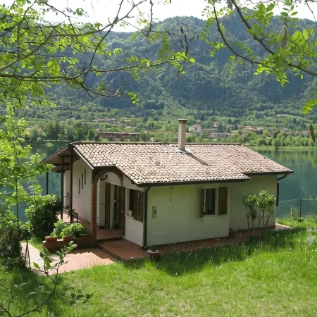 Directly on the lake