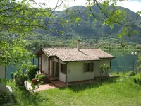 Directly on the lake - balcony