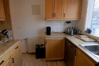 Four double beds down-town main street. - Pools