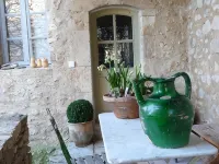La Petite Figuière, des Lille Nus Mes Figentraeet リュストルのホテル