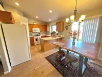 Cozy 4-Bedroom 2-Bath Boise Retreat Near Shopping, Dining & Airport - 2-Star