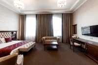 Grand Hotel - parkir