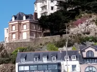 250 ° panoramic sea view from the 10 windows !! Classified furnished with 4-star tourism. Hotels in Pleneuf-Val-Andre