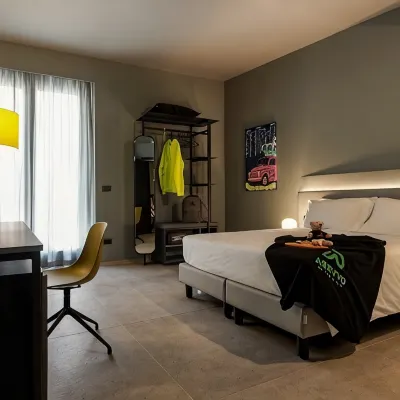 Arryvo Hotel Hotels near Basilica of the Holy Cross
