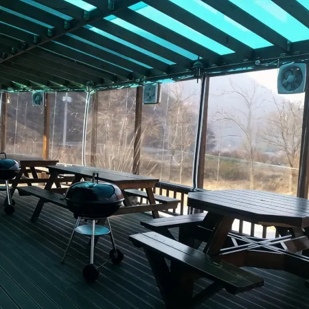 Jecheon Worak Deulgukwa Pension Отели рядом с достопримечательностью «Храм Токчуса»