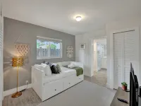 Beachside Haven with Pool & BBQ. 6 min to Beach - Gym
