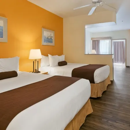 Lighthouse Suites Inn