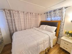 Tiny remodel mobile home close to Orlando and Sanford Airport.