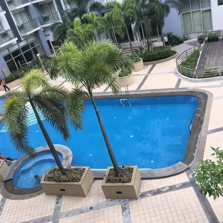 One Palm Tree Apartments