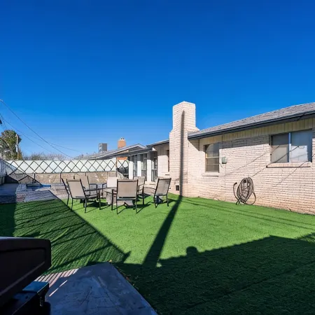 Harry Potter Wizarding Home: 5 Beds & Heated Salt Pool