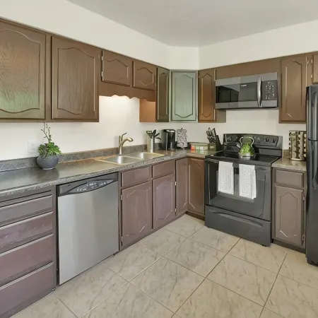 Family Friendly | Washer+Dryer | PlayStation Pro | Large Yard | Fast Wifi