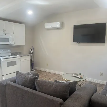 Home away from Home- Near Tyler Airport