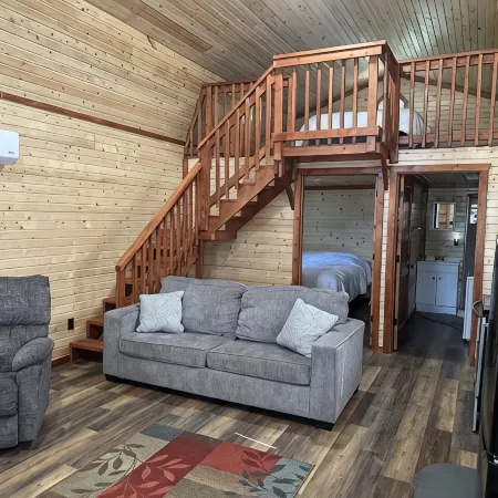 Green cabin close to University of Central Missouri and Whiteman AF Base